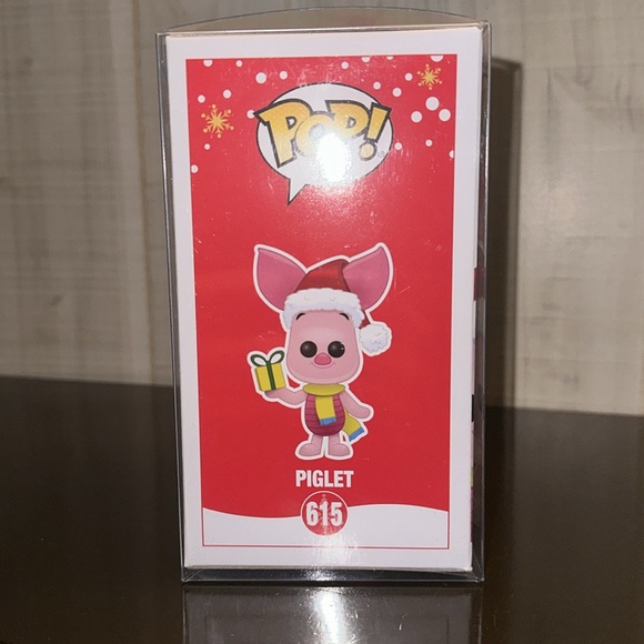 Disney Christmas Piglet Funko Pop - Picture 4 of 5